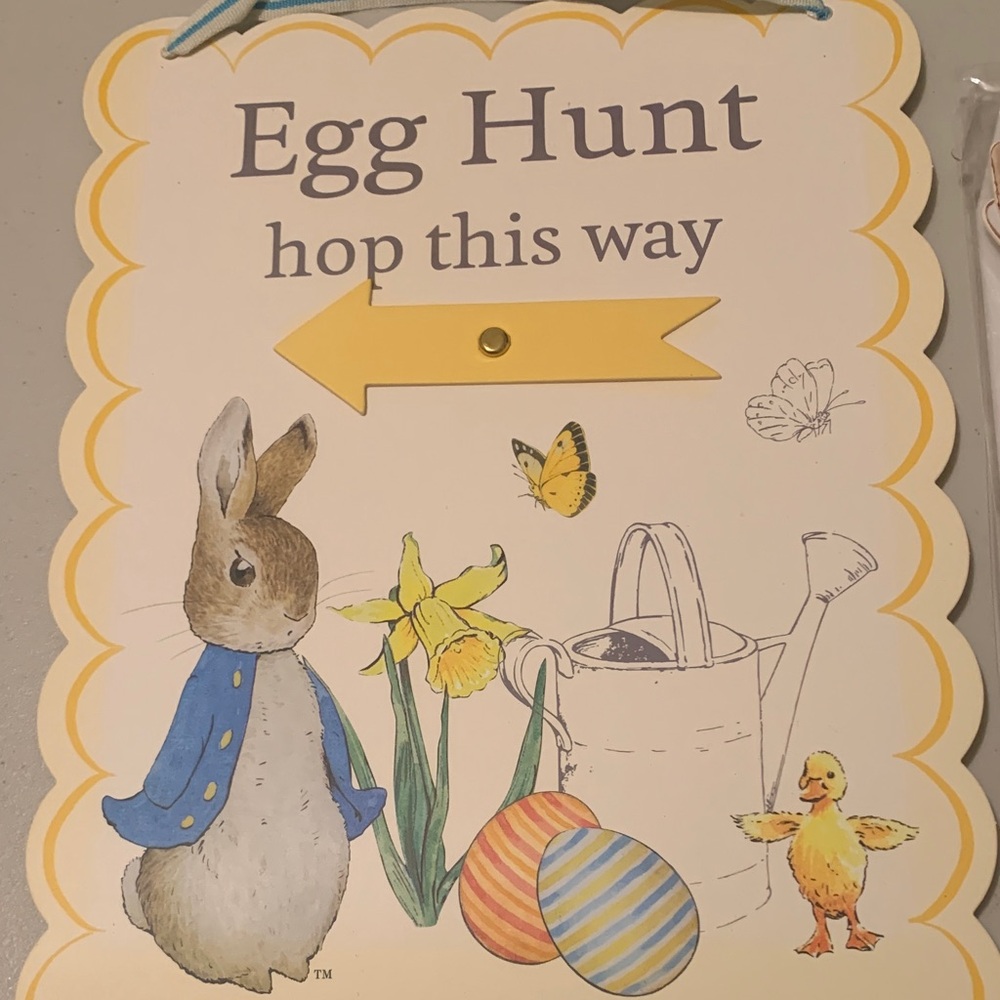 Charming Easter Egg Hunt Sign with Rabbit and Yellow Accents